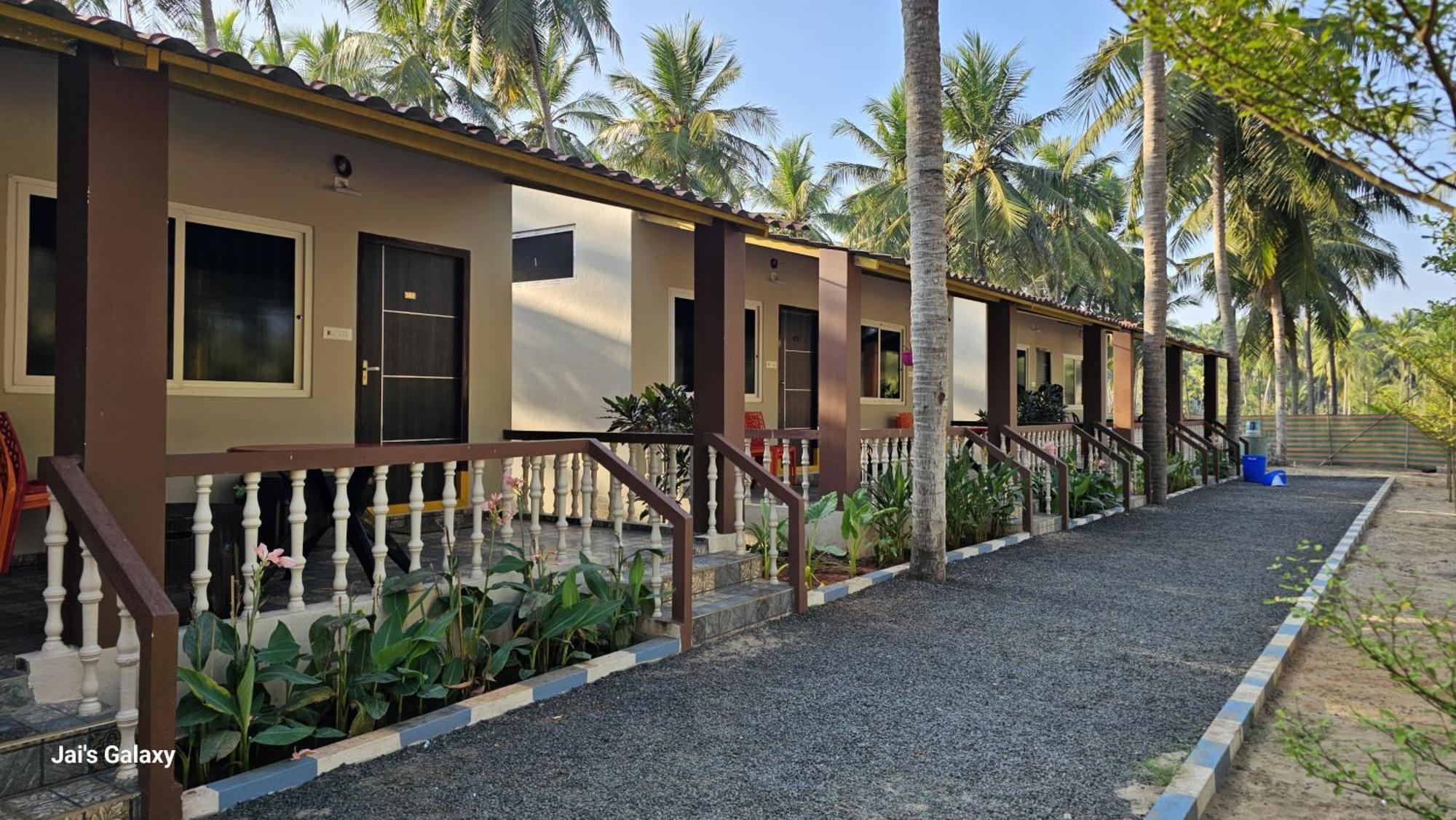 Coastline Beach Resort Perupalem Dış mekan fotoğraf